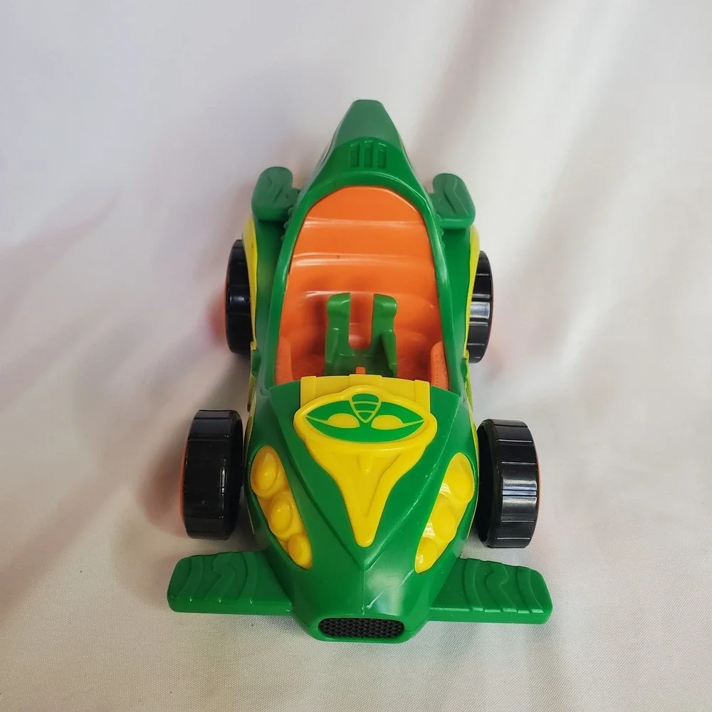 PJ Masks Gecko Green Race Car into the Night Gekko Vehicle Car‎ Toy racecar